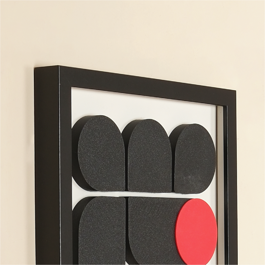 IN THE BLAC TABLE | Wooden Frame 3D
